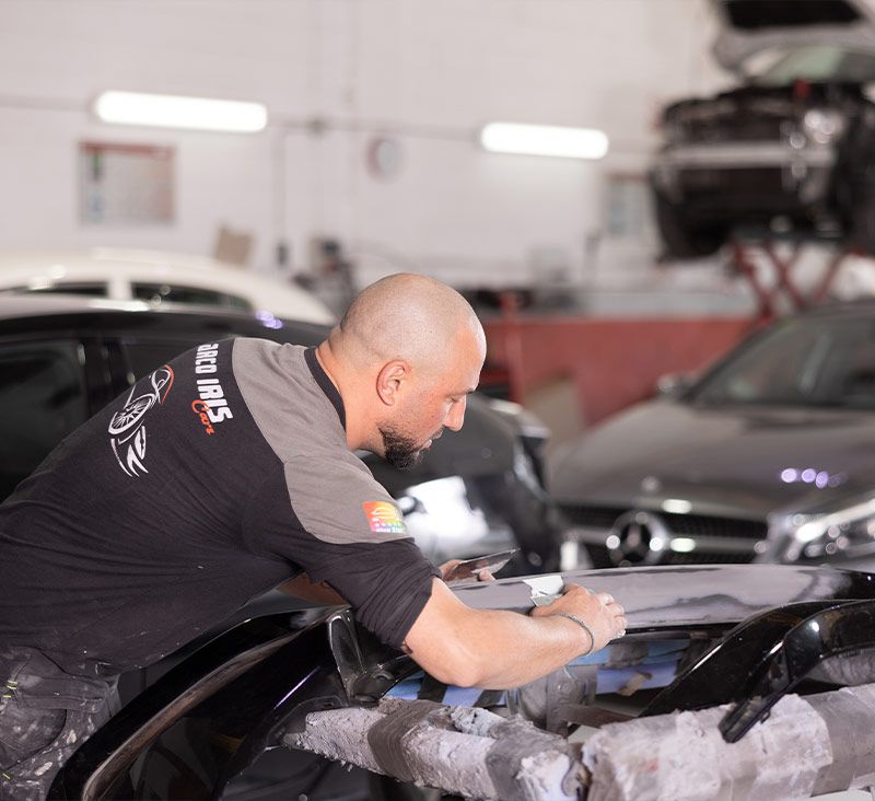 Especialistas en chapa y pintura 